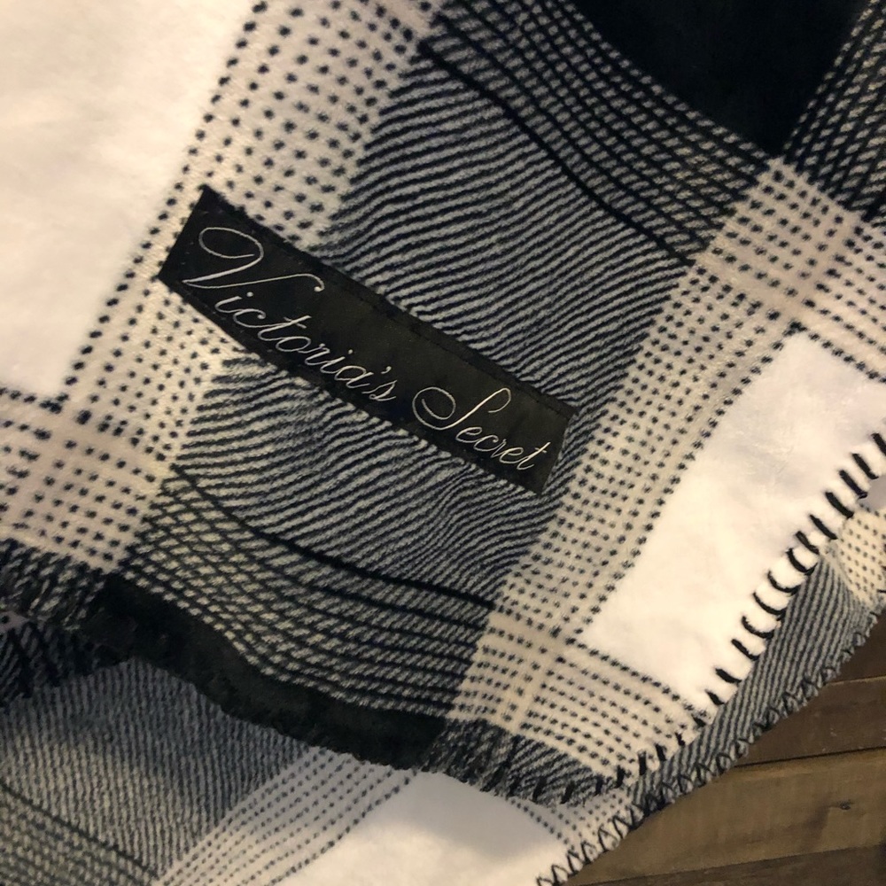 SOLD 50x60 fleece VS blanket